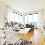 Skyscraper Seaview Apartmán
